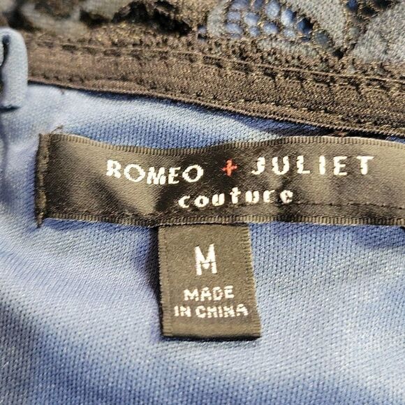 ROMEO & JULIET COUTURE Black and‎ Blue Lacey and Ruffled Blouse Medium - Picture 8 of 8